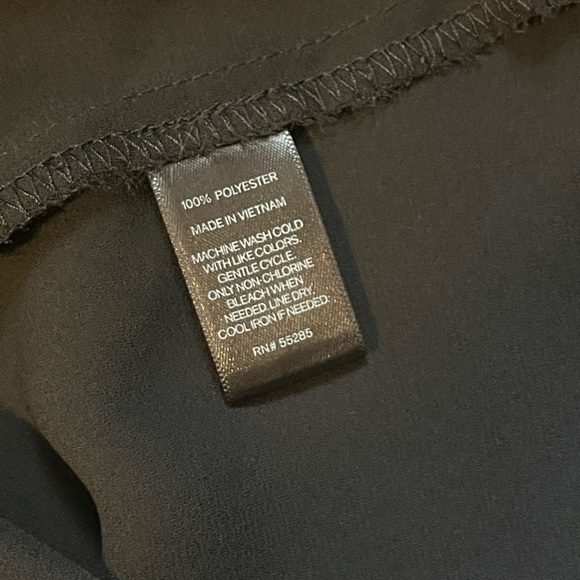 Express Black Blouse - Picture 7 of 8